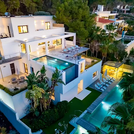 In Cala Salada Sleeps 14 Villa *