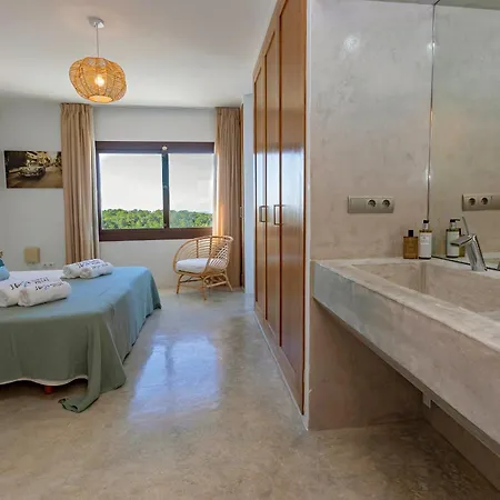 Villa In Cala Salada Sleeps 14