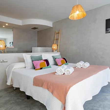 In Cala Salada Sleeps 14