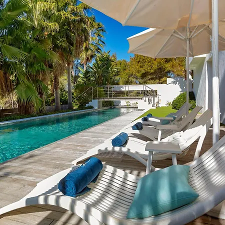 In Cala Salada Sleeps 14 Villa San Antonio (Ibiza)