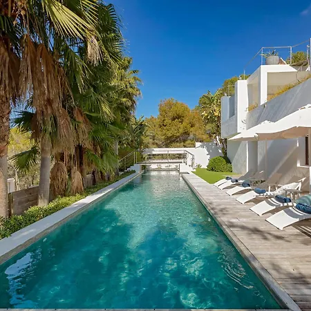 Villa In Cala Salada Sleeps 14 San Antonio (Ibiza)